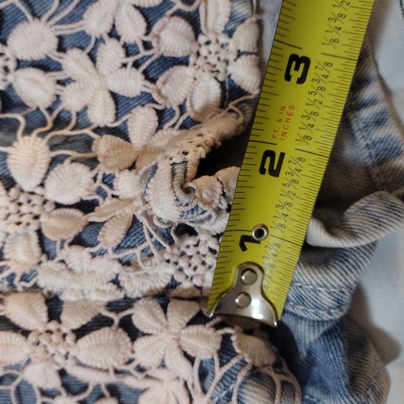 Roxy High Waist Floral Crochet Lace Acid Wash Denim Jean Shorts Size 00 - Picture 8 of 9
